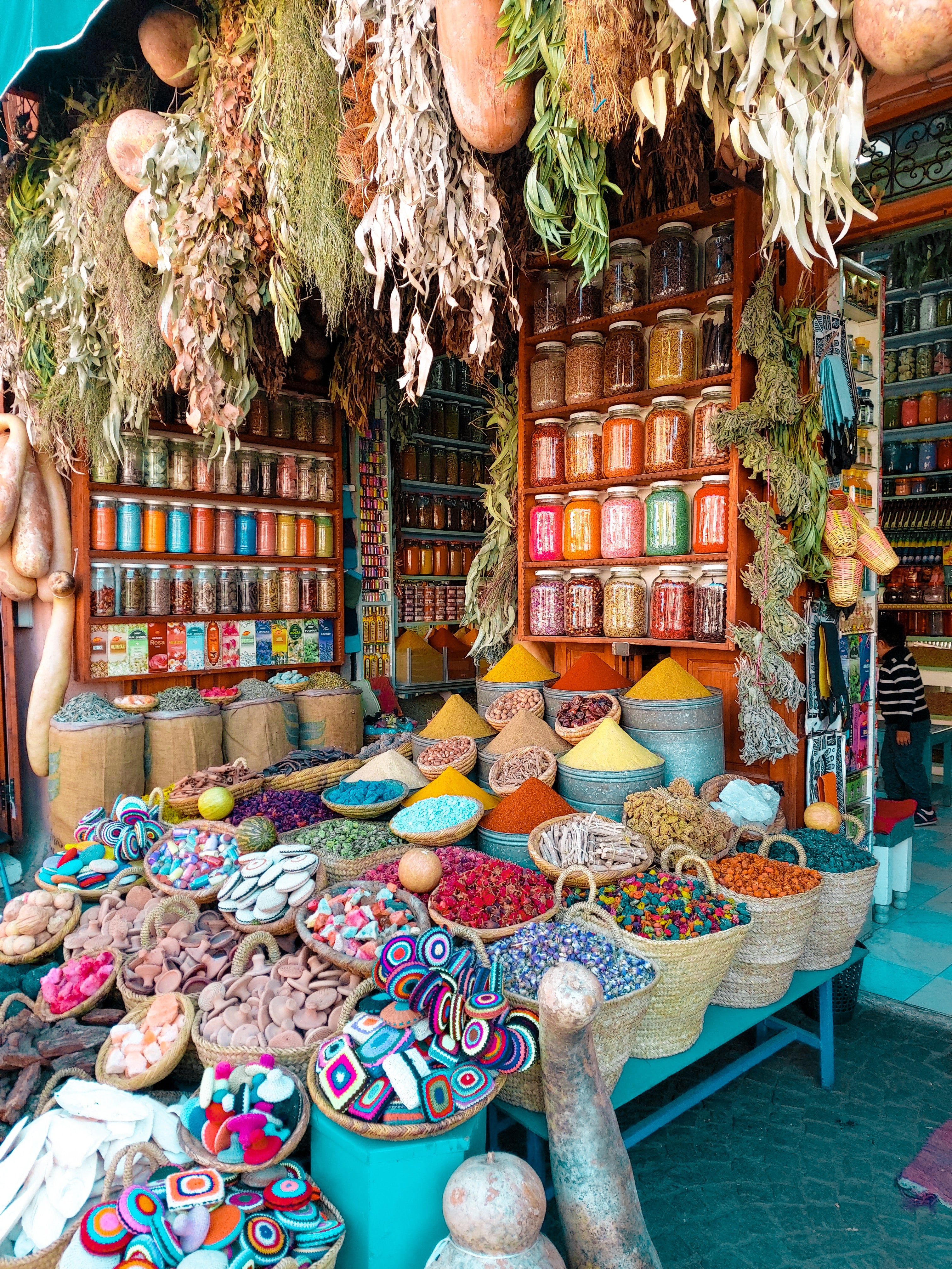 A Kaleidoscope of Colors: Exploring the Vibrant Hues of Traditional Morocco